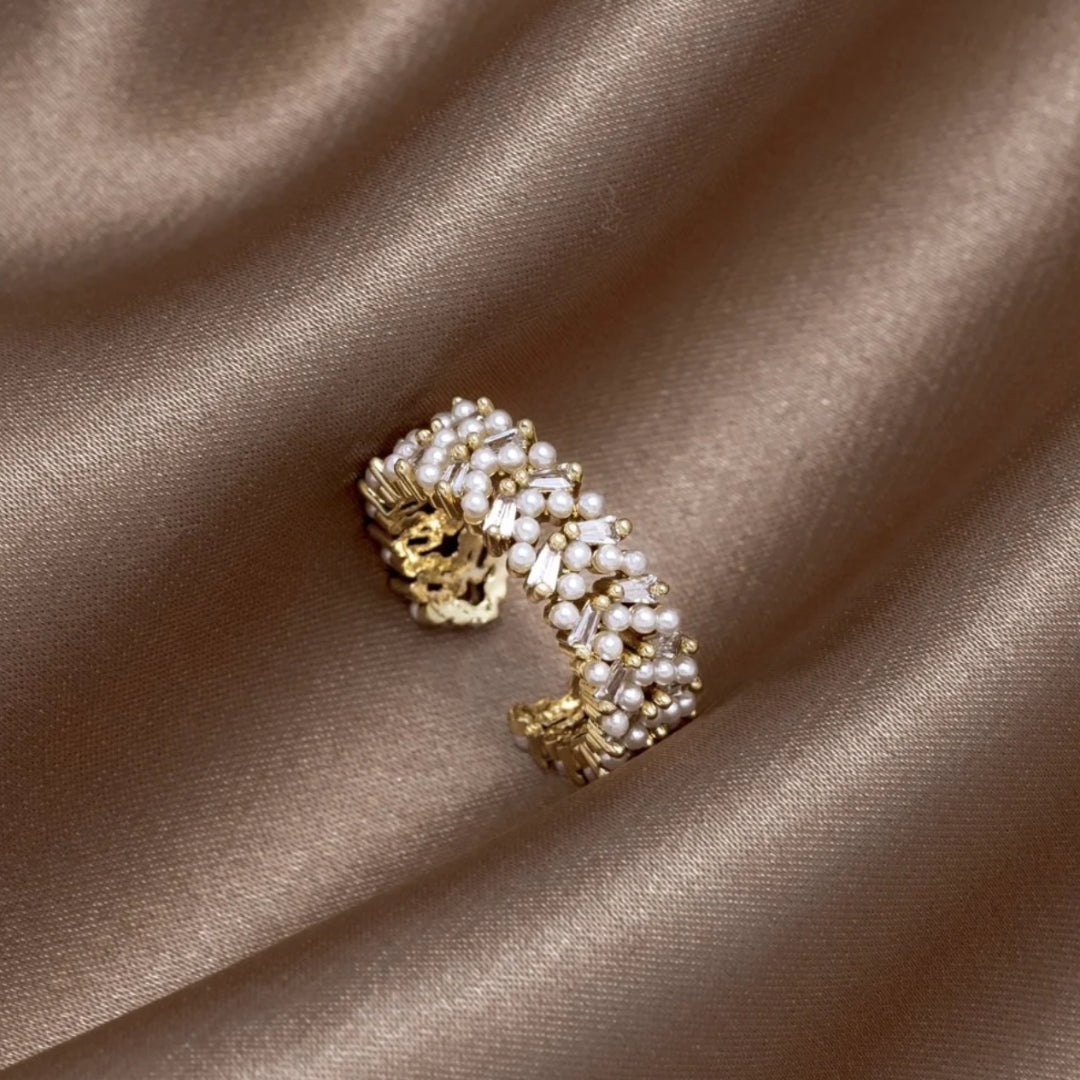 Luxus Perlenring in Gold