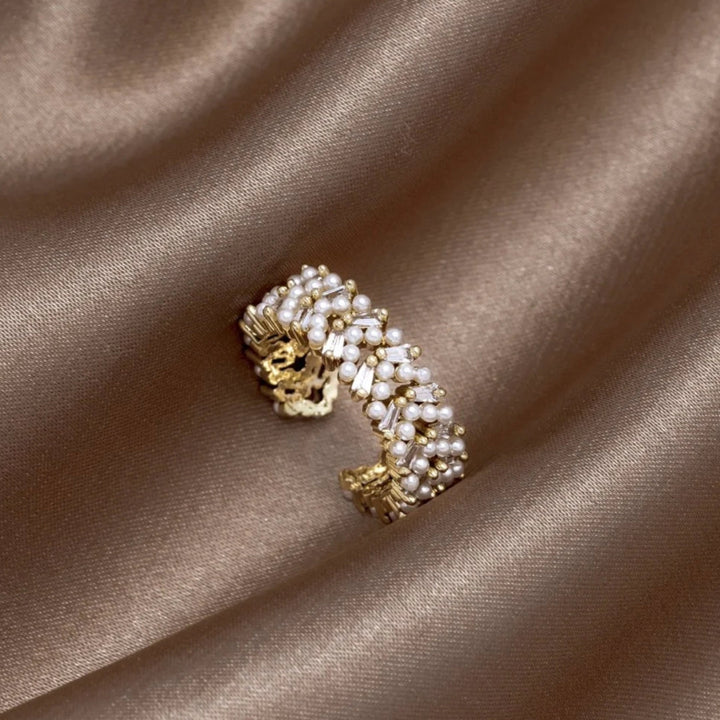 Luxus Perlenring in Gold