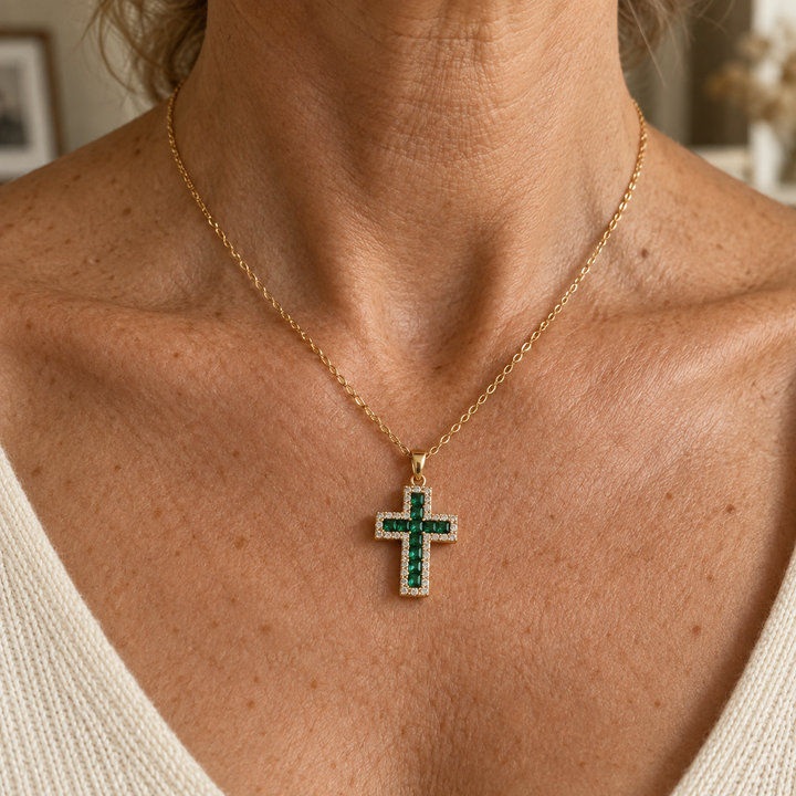 Solene Smaragd Kreuz Gold Halskette