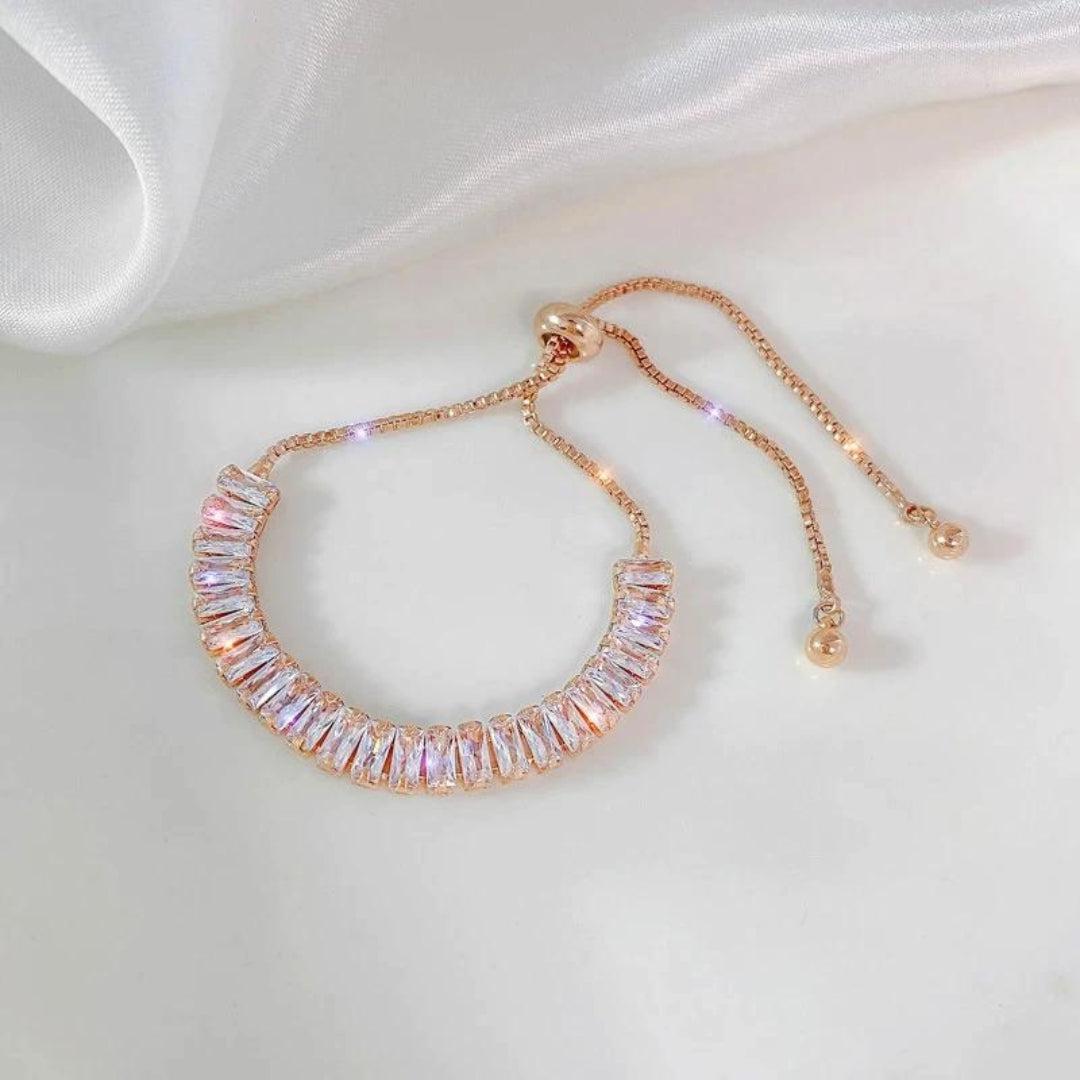 Verstellbares Armband aus Zirkonia in Gold und Silber