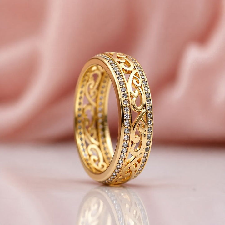 Glänzender Hohlgoldring