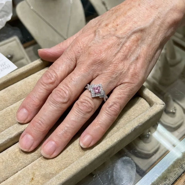 Couture Pave Quadrat Ring