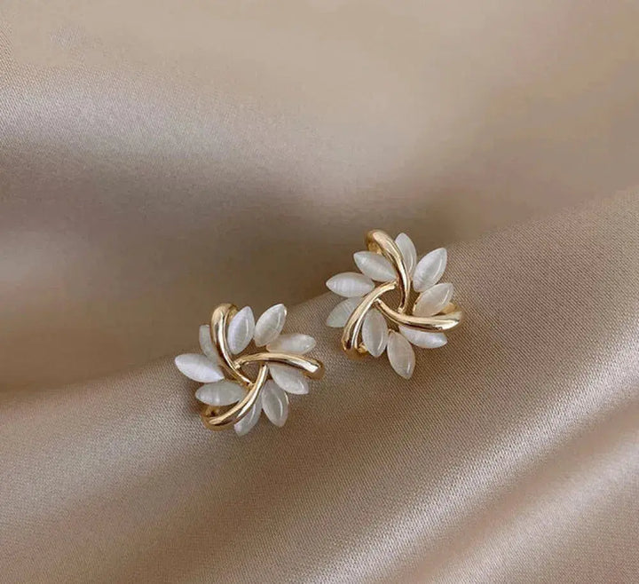 Elegante Opal-Kreis-Blütenohrringe