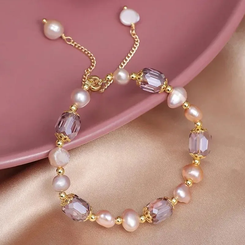 Elegantes lila Perlenarmband